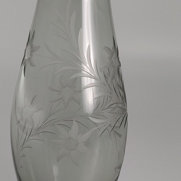 Vintage Floral Cut Glass Footed Clear Decorative Flared Bud Vase - Picture 6 of 12
